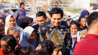 Kunjungi_Korban_Kebakaran_Eretan,_Bupati_Lucky_Hakim_Pastikan_Pemulihan_11_Rumah_Segera_Ditangani